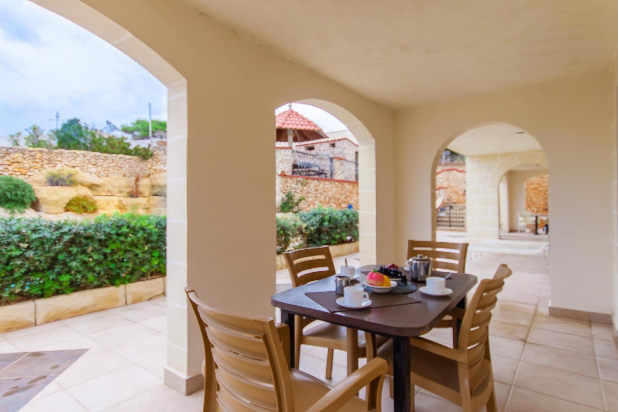 Villa & Pool Apartments In Mellieha Bay المظهر الخارجي الصورة
