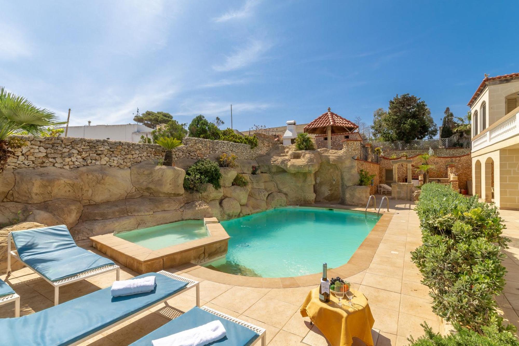 Villa & Pool Apartments In Mellieha Bay المظهر الخارجي الصورة
