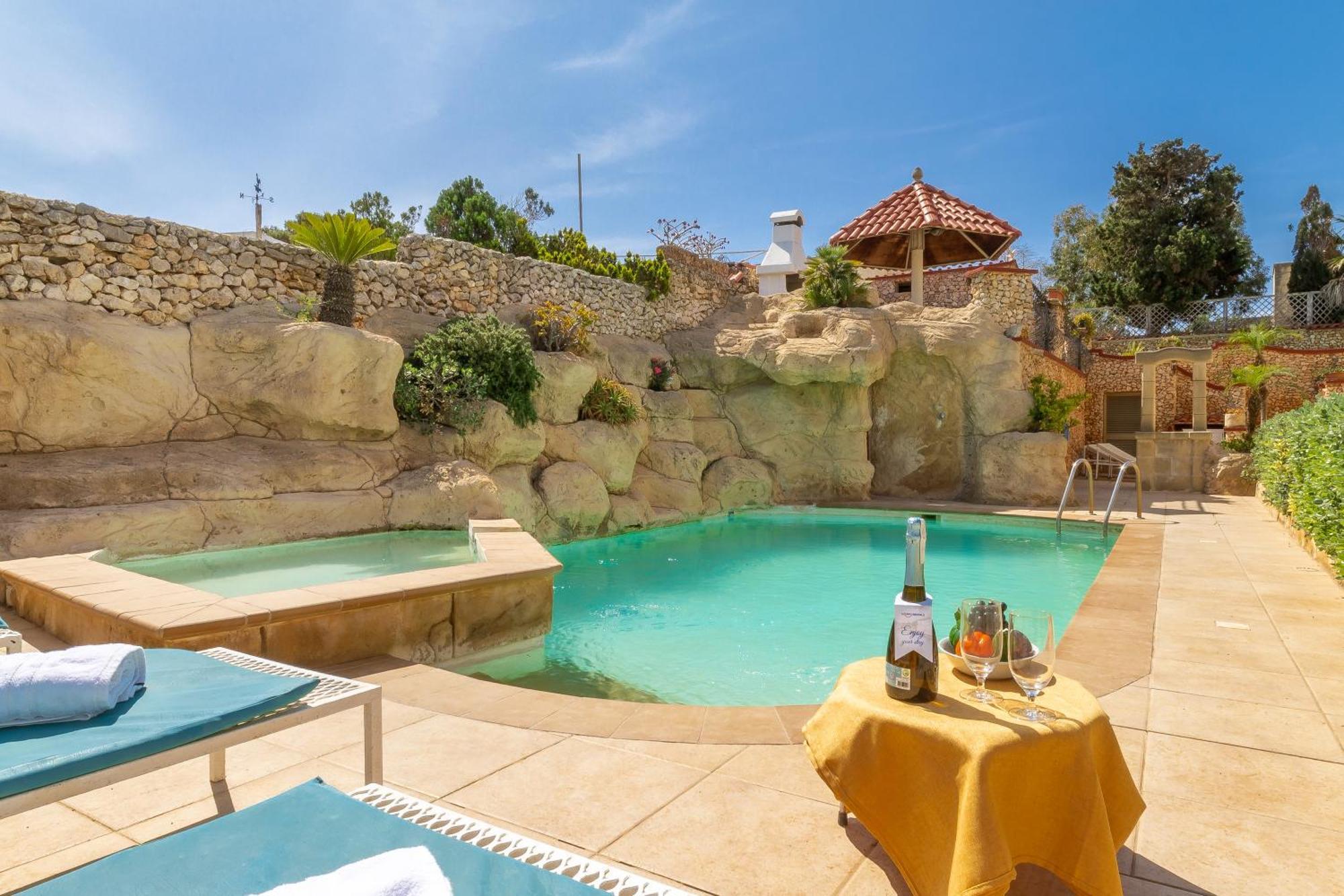 Villa & Pool Apartments In Mellieha Bay المظهر الخارجي الصورة
